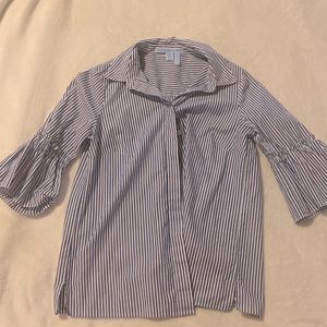 Ruffle Sleeve hidden button up